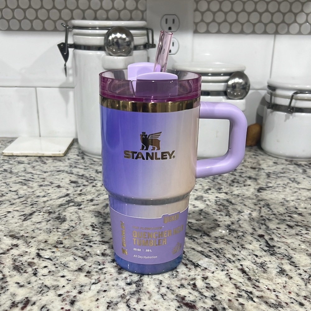 NWT! Stanley 20oz Quencher Tumbler - Glinda for good 🦋